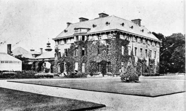 600x358 pixels (32K)