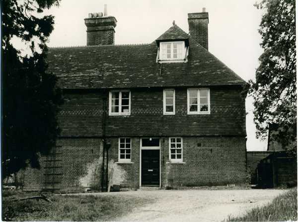 600x447 pixels (38K)