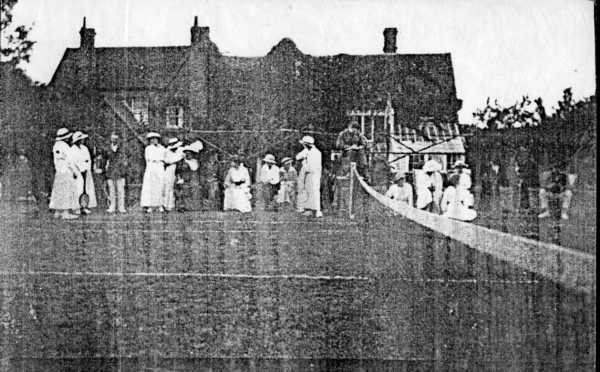 600x372 pixels (39K)