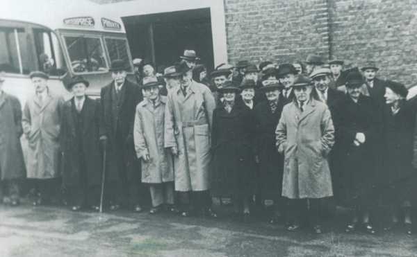 600x371 pixels (21K)