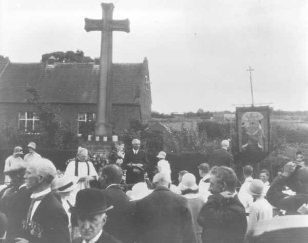 600x474 pixels (19K)