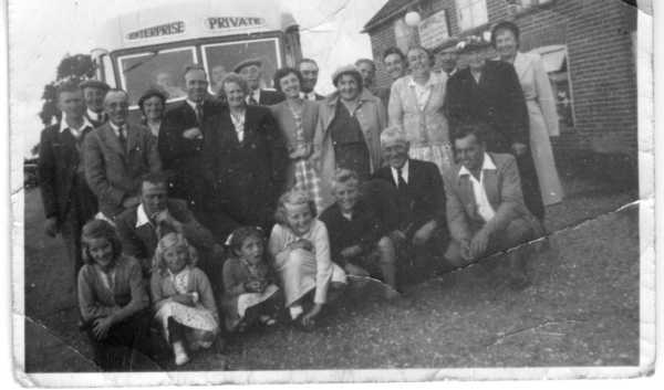 600x353 pixels (22K)