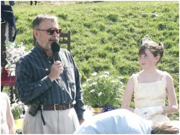 584x433 pixels (117K)