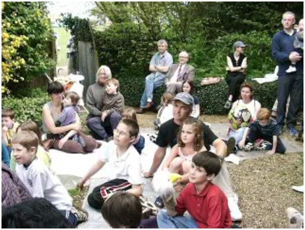 584x433 pixels (133K)